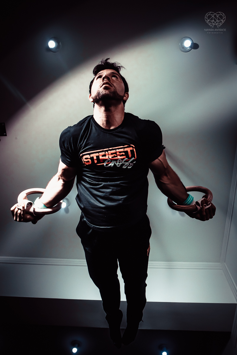 Fotos de crossfit com alletas praticando a modalidade em movimento. fotos para academia fotos profissionais de atletas em movimento em santos e baixada santista feitas pela fotografa premiada nayara andrade