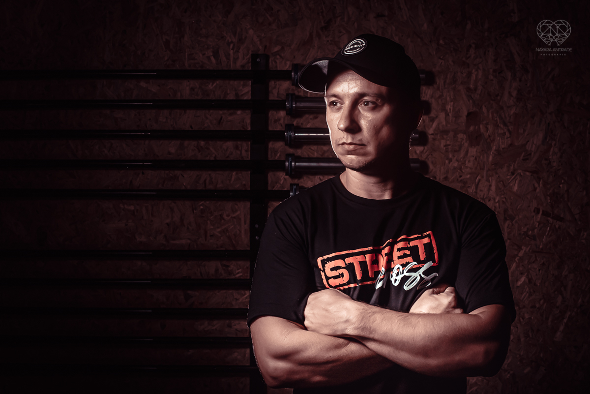 Fotos de crossfit com alletas praticando a modalidade em movimento. fotos para academia fotos profissionais de atletas em movimento em santos e baixada santista feitas pela fotografa premiada nayara andrade