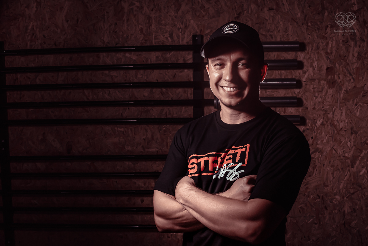 Fotos de crossfit com alletas praticando a modalidade em movimento. fotos para academia fotos profissionais de atletas em movimento em santos e baixada santista feitas pela fotografa premiada nayara andrade