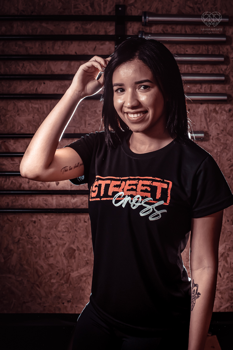 Fotos de crossfit com alletas praticando a modalidade em movimento. fotos para academia fotos profissionais de atletas em movimento em santos e baixada santista feitas pela fotografa premiada nayara andrade