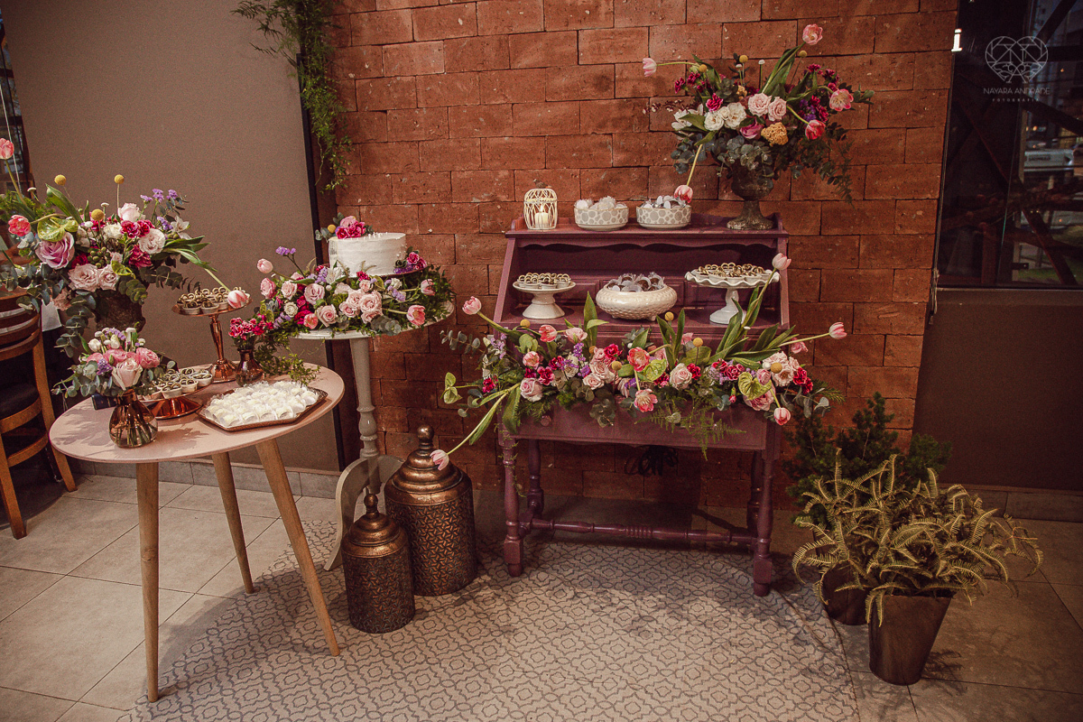 casamento mini wedding realizado na cidade de snatos no restaurante cantina liliana pela fotografa premiada nayra andrade vestido da santos maison decoração por camila da alcrim e cabelo nayara penteados casamento rustico romanttico com fotos inspiradoraw