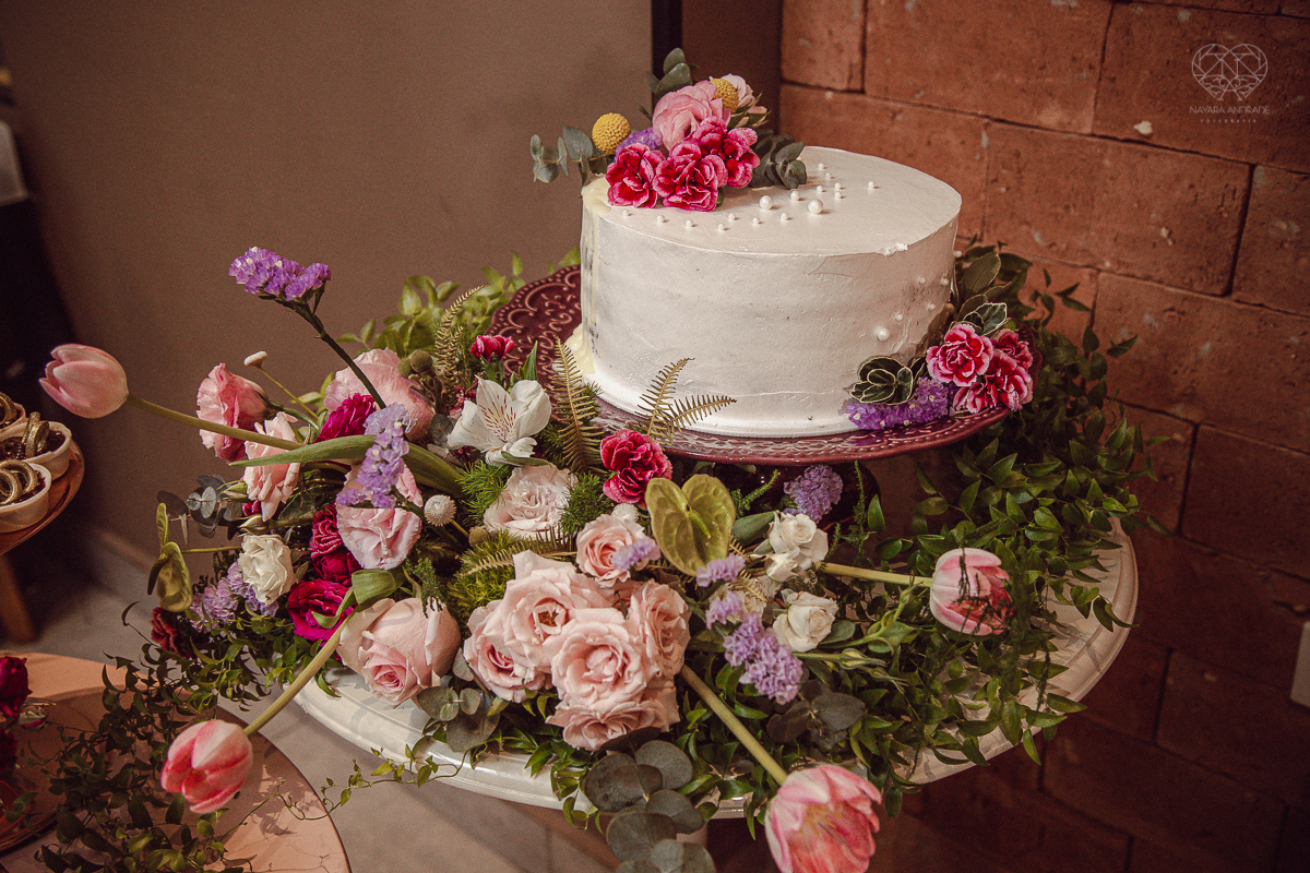 casamento mini wedding realizado na cidade de snatos no restaurante cantina liliana pela fotografa premiada nayra andrade vestido da santos maison decoração por camila da alcrim e cabelo nayara penteados casamento rustico romanttico com fotos inspiradoraw