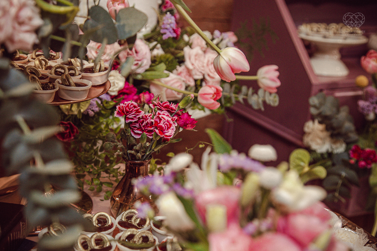 casamento mini wedding realizado na cidade de snatos no restaurante cantina liliana pela fotografa premiada nayra andrade vestido da santos maison decoração por camila da alcrim e cabelo nayara penteados casamento rustico romanttico com fotos inspiradoraw