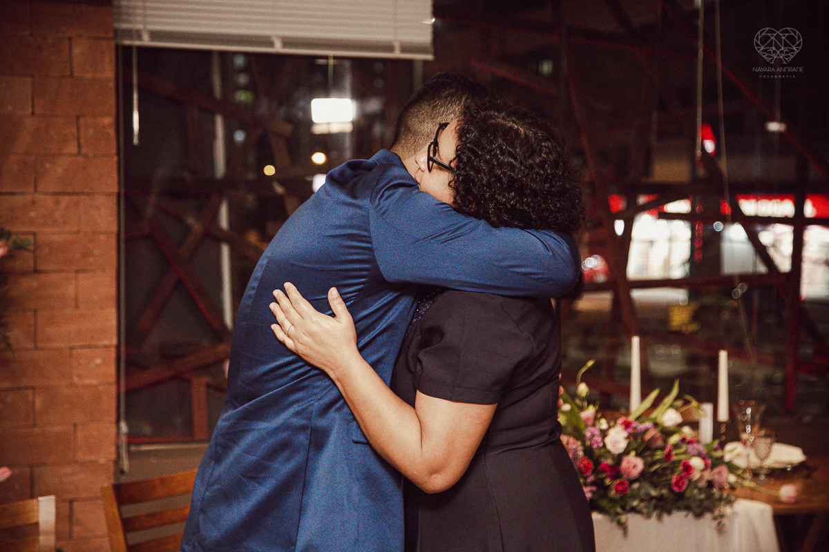 casamento mini wedding realizado na cidade de snatos no restaurante cantina liliana pela fotografa premiada nayra andrade vestido da santos maison decoração por camila da alcrim e cabelo nayara penteados casamento rustico romanttico com fotos inspiradoraw