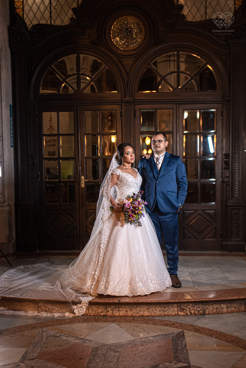 Fotos de casamento no centro historico de santos fotos artisticas e romanticas casamento mini wedding realizado na cidade de snatos no restaurante cantina liliana pela fotografa premiada nayra andrade vestido da santos maison decoração por camila da alcri