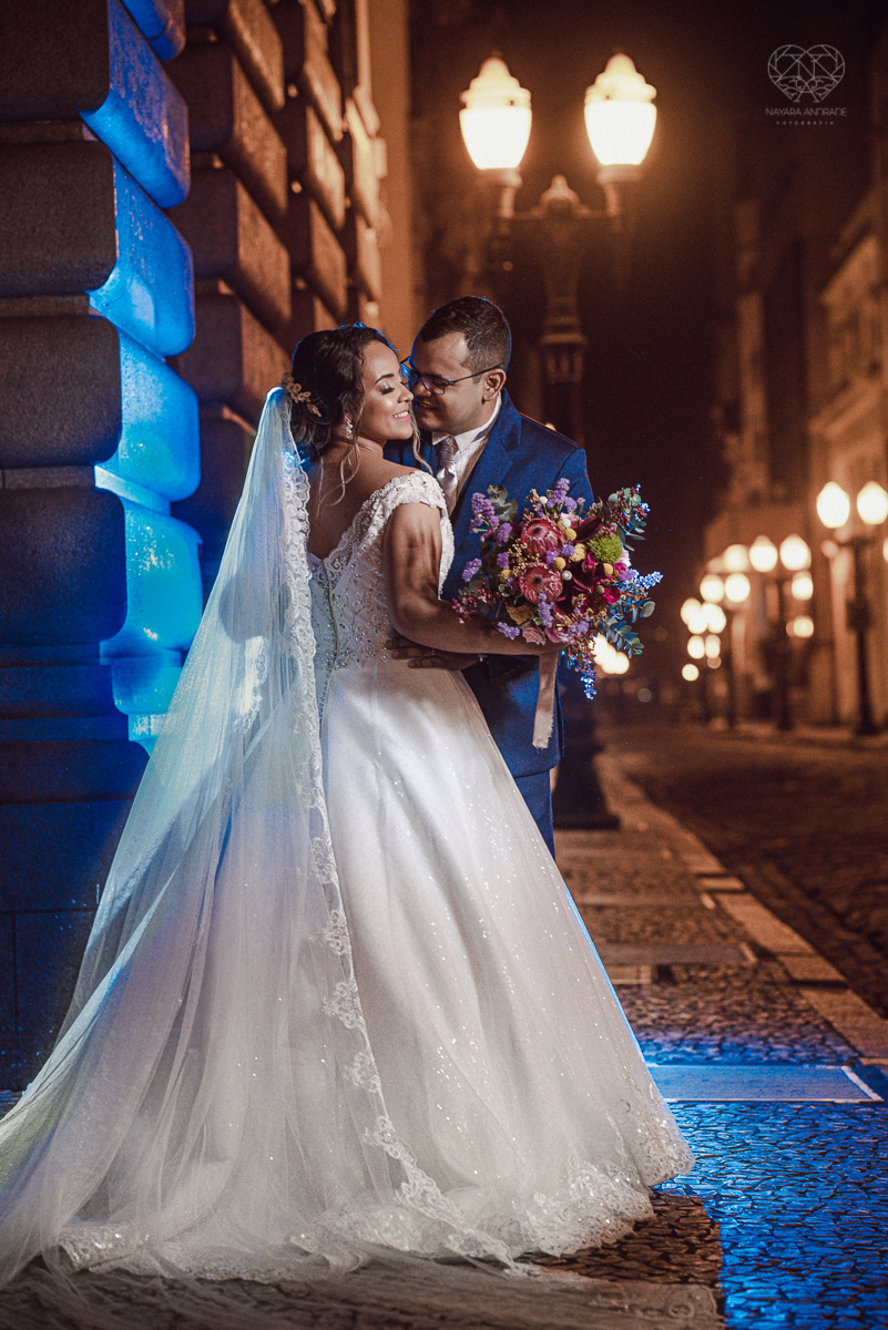 Fotos de casamento no centro historico de santos fotos artisticas e romanticas casamento mini wedding realizado na cidade de snatos no restaurante cantina liliana pela fotografa premiada nayra andrade vestido da santos maison decoração por camila da alcri