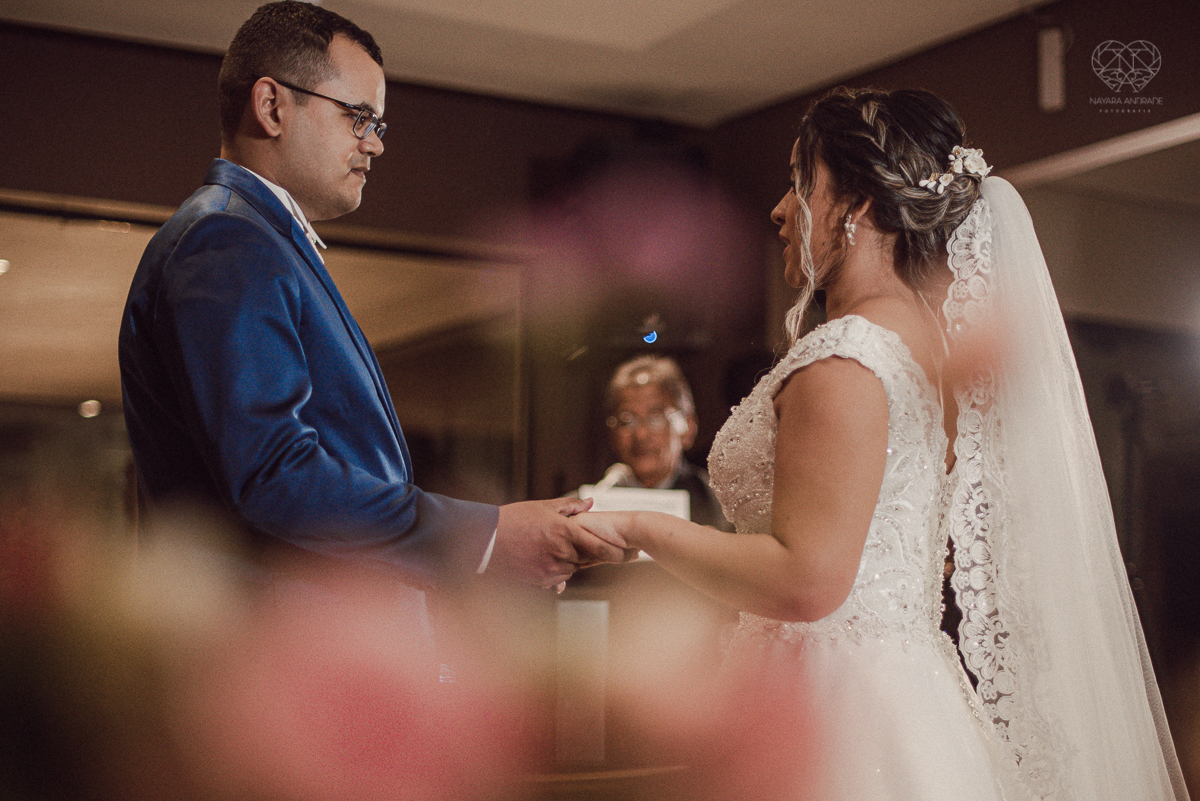 casamento mini wedding realizado na cidade de snatos no restaurante cantina liliana pela fotografa premiada nayra andrade vestido da santos maison decoração por camila da alcrim e cabelo nayara penteados casamento rustico romanttico com fotos inspiradoraw