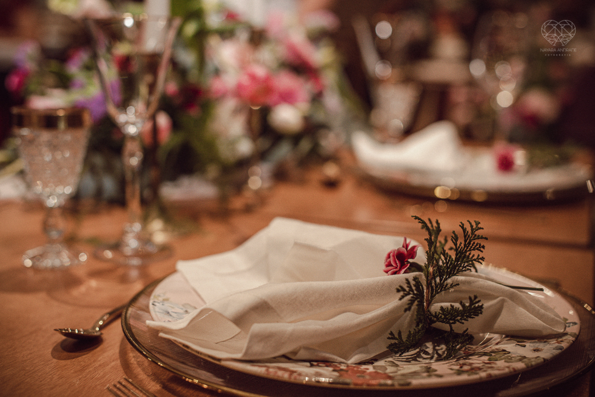 casamento mini wedding realizado na cidade de snatos no restaurante cantina liliana pela fotografa premiada nayra andrade vestido da santos maison decoração por camila da alcrim e cabelo nayara penteados casamento rustico romanttico com fotos inspiradoraw