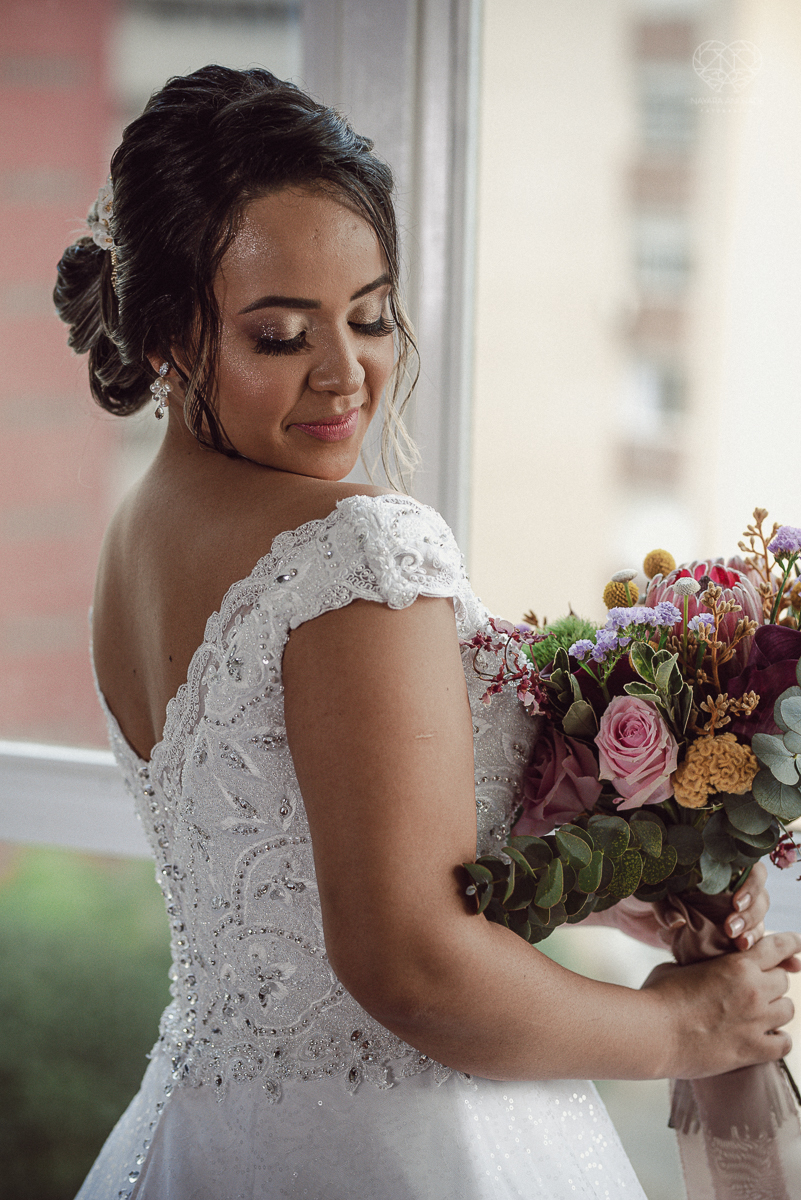 casamento mini wedding realizado na cidade de snatos no restaurante cantina liliana pela fotografa premiada nayra andrade vestido da santos maison decoração por camila da alcrim e cabelo nayara penteados casamento rustico romanttico com fotos inspiradoraw