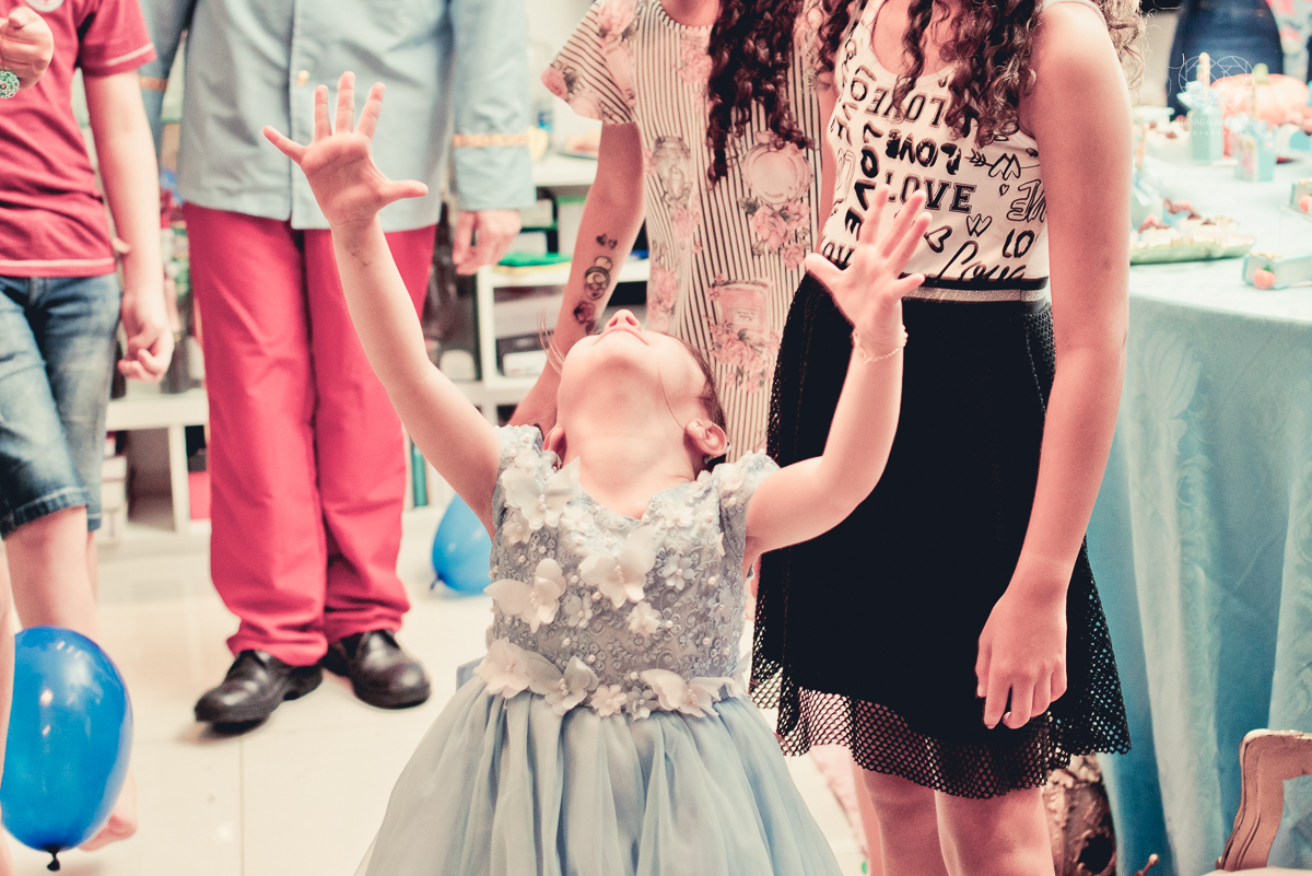 https://www.nayaraandradefotografia.com/portfolio/comemoracoes/730378-festa-de-aniversario-infantil-em-casa-carol-4-anos