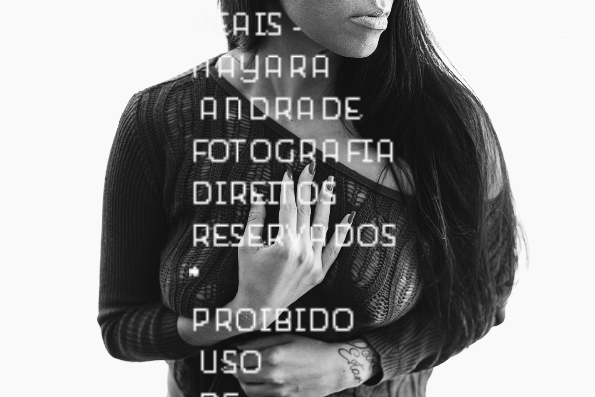 Ensaio feminino sensual nu boudoir feito em estudio lifestyle em santos nu artistico feminino pela fotografa nayara andrade fotografia