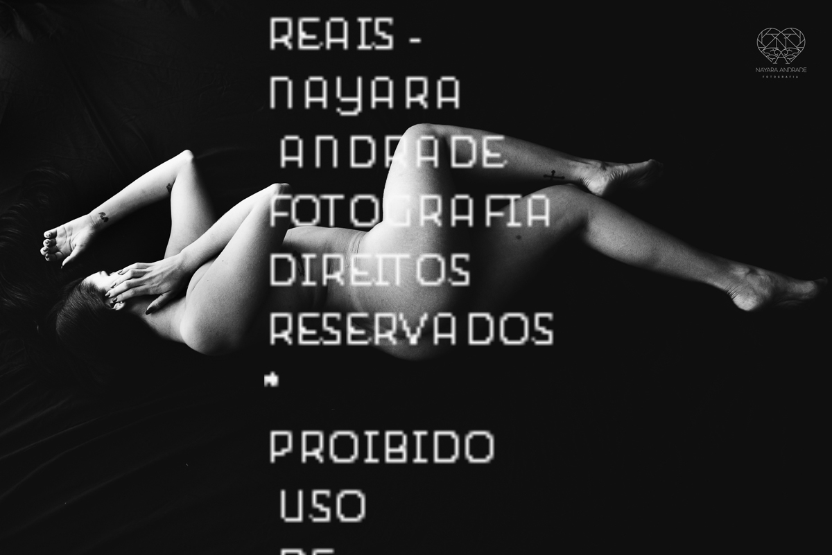 Ensaio feminino sensual nu boudoir feito em estudio lifestyle em santos nu artistico feminino pela fotografa nayara andrade fotografia