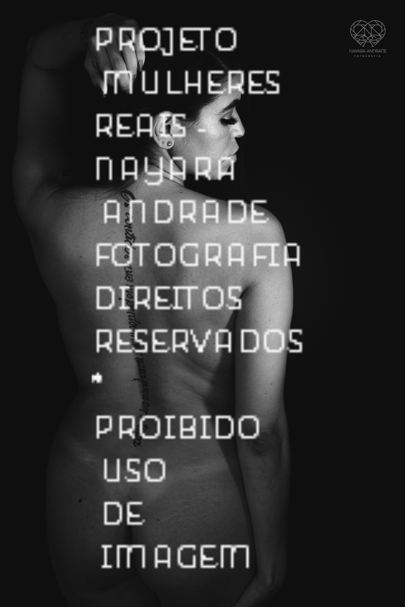 Ensaio feminino sensual nu boudoir feito em estudio lifestyle em santos nu artistico feminino pela fotografa nayara andrade fotografia