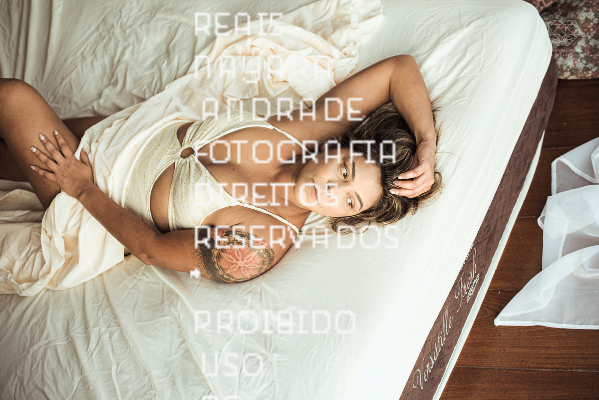 ensaio feminino projeto mulheres reais nayara andrade fotografia fotos leves sensuais e naturais de mulheres reais feitas em santos litoral de sao paulo