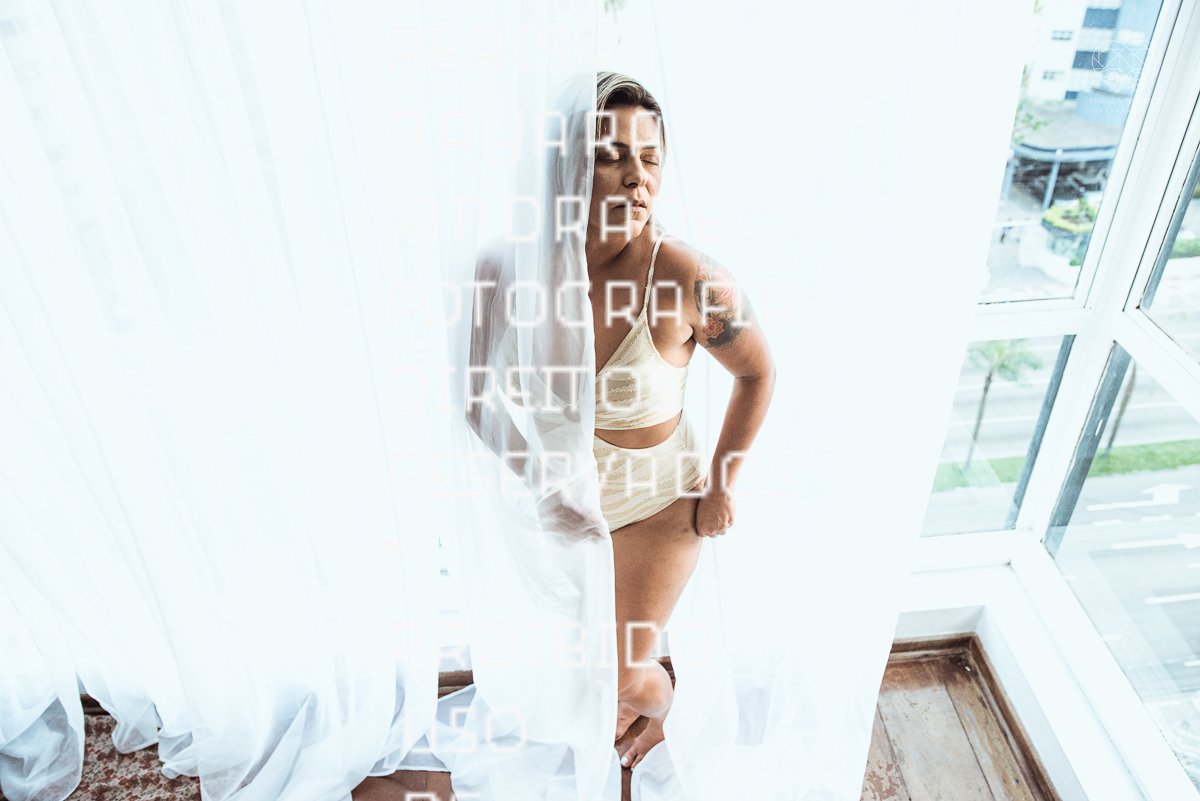 ensaio feminino projeto mulheres reais nayara andrade fotografia fotos leves sensuais e naturais de mulheres reais feitas em santos litoral de sao paulo