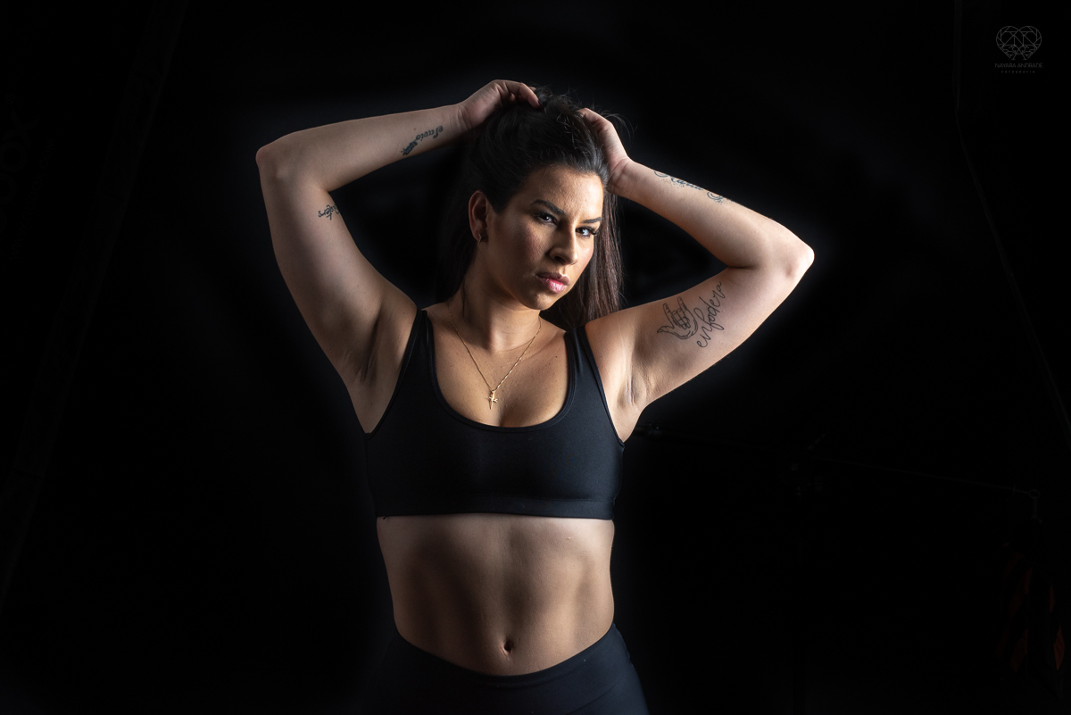 Ensaio feminino feito para mulheres empreendedoras com personalidade forte fotos para redes sociais  e  midias palestras mulheres donas de si trabalho feito pela fotografa premiada nayara andrade