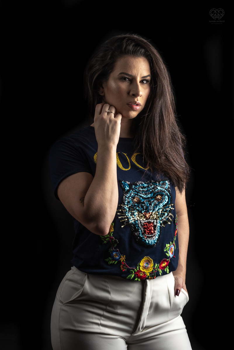 Ensaio feminino feito para mulheres empreendedoras com personalidade forte fotos para redes sociais  e  midias palestras mulheres donas de si trabalho feito pela fotografa premiada nayara andrade