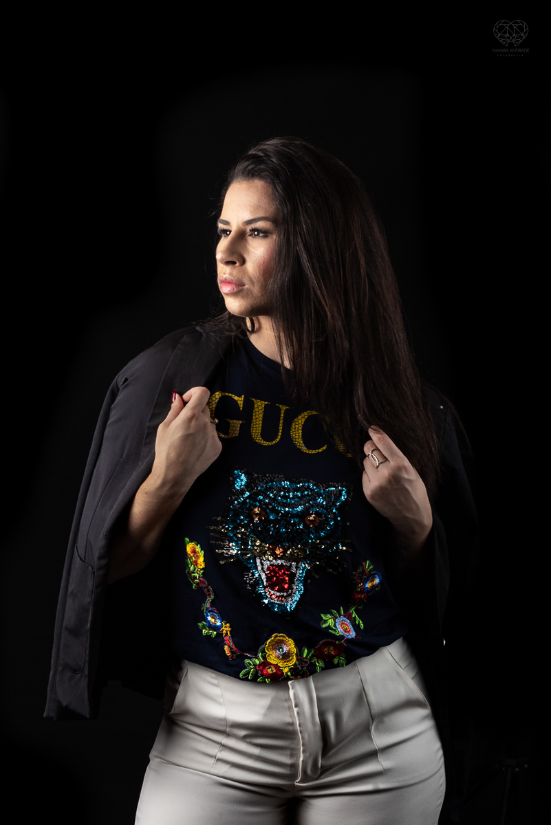 Ensaio feminino feito para mulheres empreendedoras com personalidade forte fotos para redes sociais  e  midias palestras mulheres donas de si trabalho feito pela fotografa premiada nayara andrade