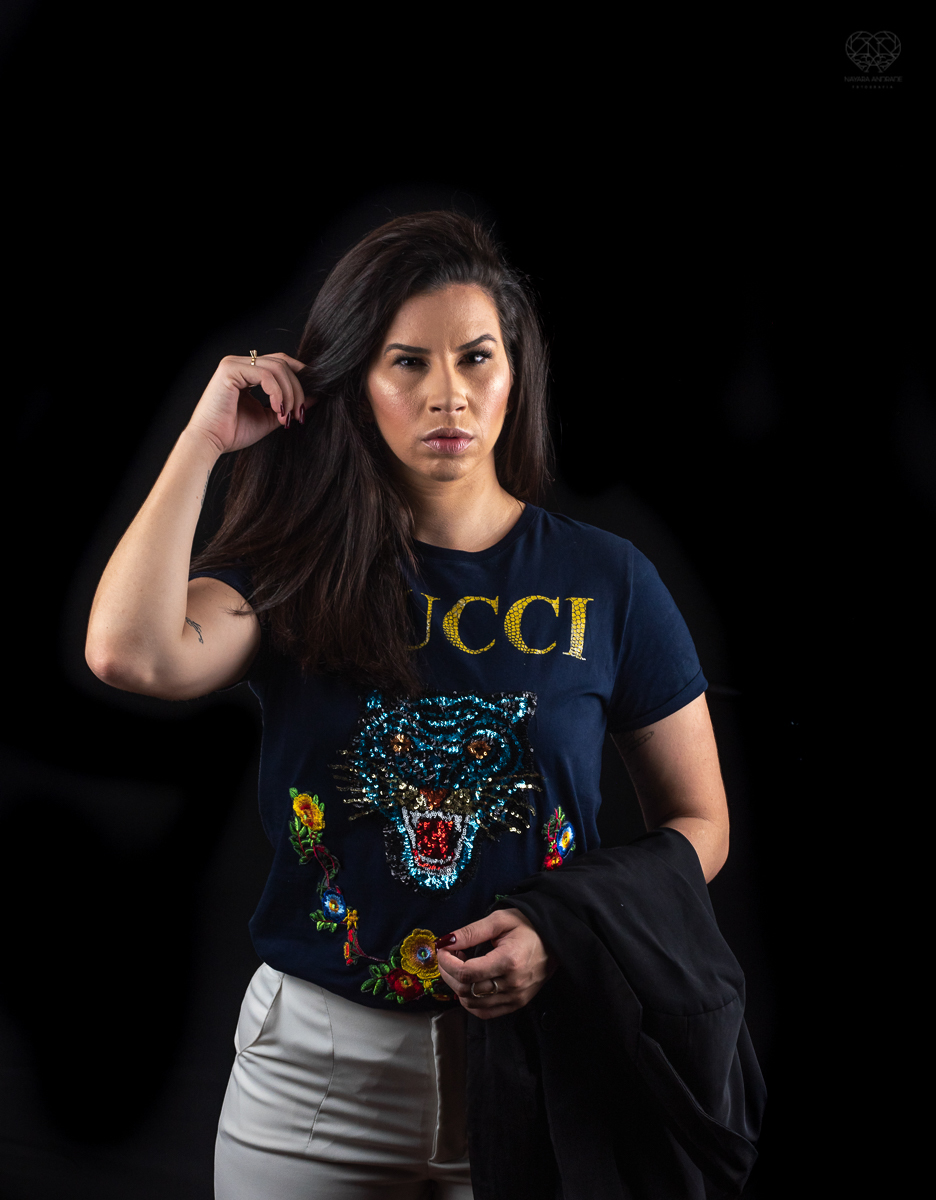 Ensaio feminino feito para mulheres empreendedoras com personalidade forte fotos para redes sociais  e  midias palestras mulheres donas de si trabalho feito pela fotografa premiada nayara andrade