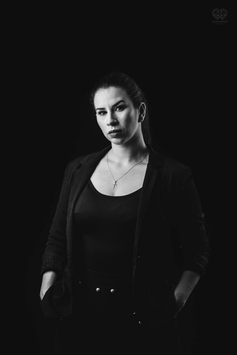 Ensaio feminino feito para mulheres empreendedoras com personalidade forte fotos para redes sociais  e  midias palestras mulheres donas de si trabalho feito pela fotografa premiada nayara andrade