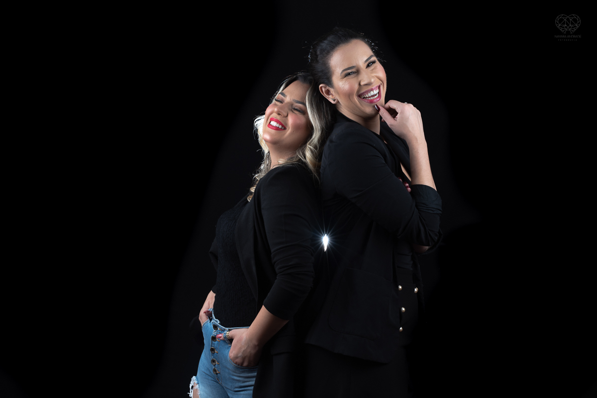 Ensaio feminino feito para mulheres empreendedoras com personalidade forte fotos para redes sociais  e  midias palestras mulheres donas de si trabalho feito pela fotografa premiada nayara andrade