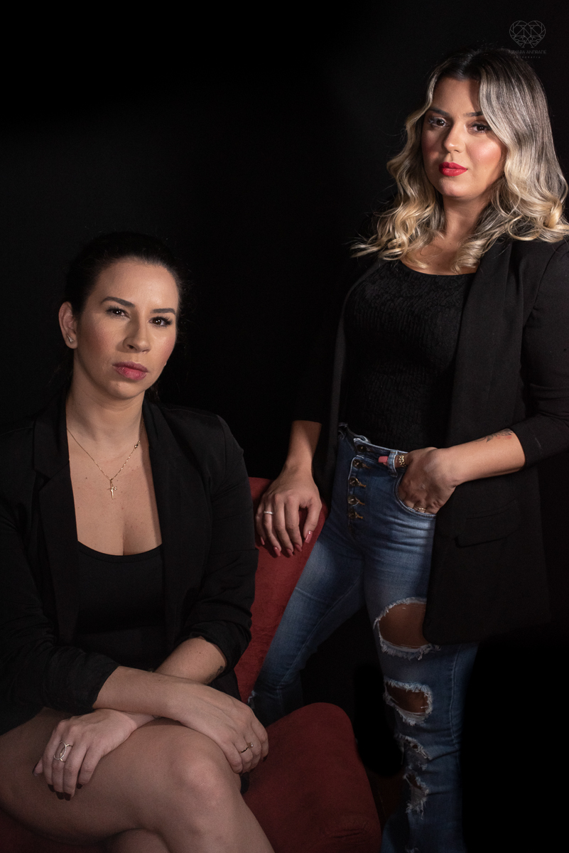 Ensaio feminino feito para mulheres empreendedoras com personalidade forte fotos para redes sociais  e  midias palestras mulheres donas de si trabalho feito pela fotografa premiada nayara andrade