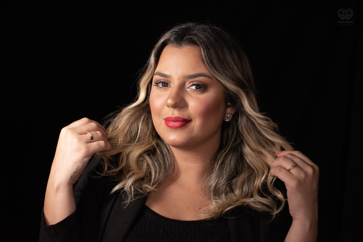 Ensaio feminino feito para mulheres empreendedoras com personalidade forte fotos para redes sociais  e  midias palestras mulheres donas de si trabalho feito pela fotografa premiada nayara andrade