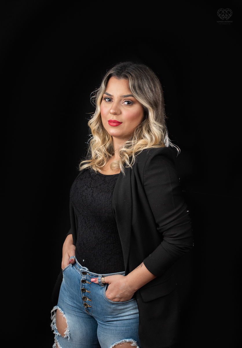 Ensaio feminino feito para mulheres empreendedoras com personalidade forte fotos para redes sociais  e  midias palestras mulheres donas de si trabalho feito pela fotografa premiada nayara andrade