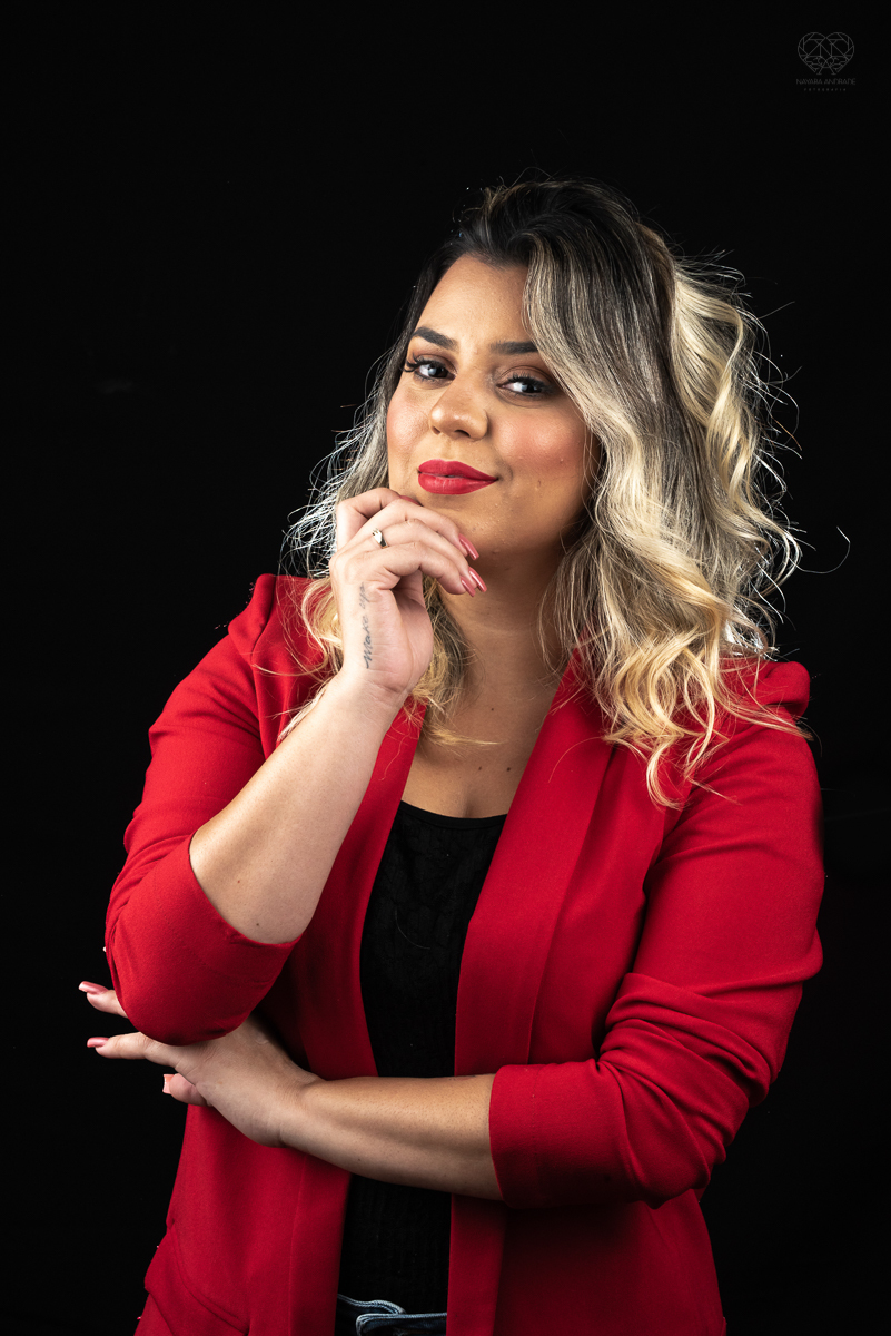 Ensaio feminino feito para mulheres empreendedoras com personalidade forte fotos para redes sociais  e  midias palestras mulheres donas de si trabalho feito pela fotografa premiada nayara andrade