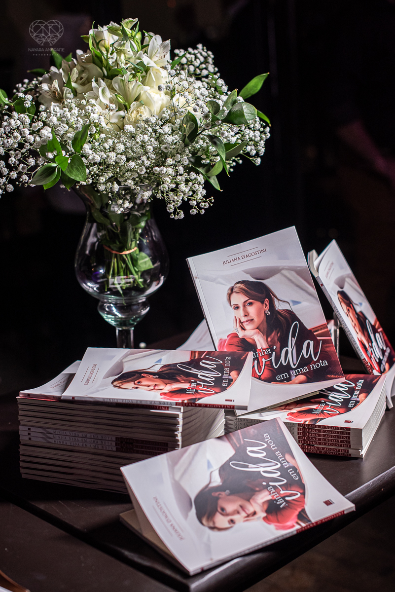 Lançamento da biografia da pianista Juliana DAgostini minha vida em uma nota fotos feitas pela fotografa premiada nayara andrade fotografia de santos litoral de sao paulo 