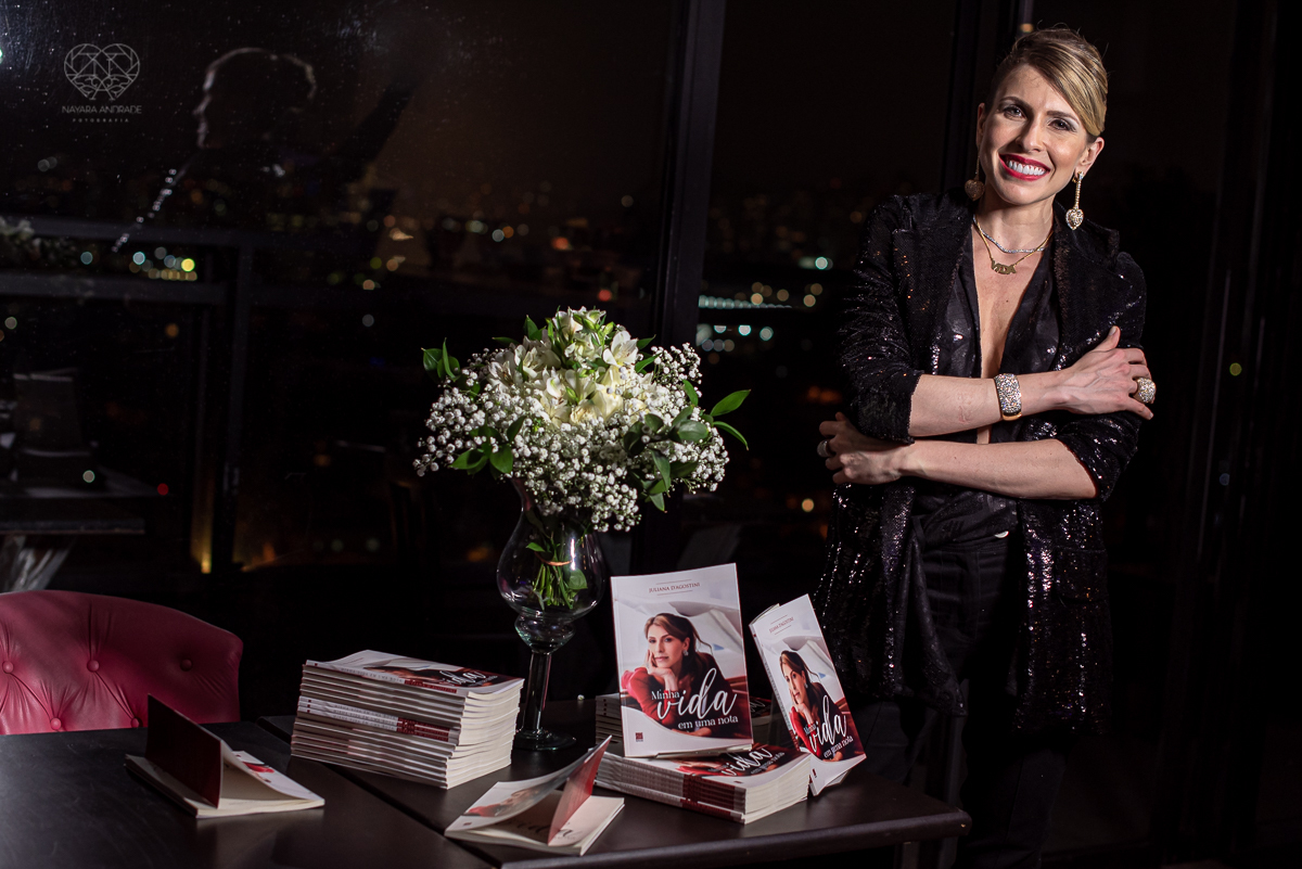 Lançamento da biografia da pianista Juliana DAgostini minha vida em uma nota fotos feitas pela fotografa premiada nayara andrade fotografia de santos litoral de sao paulo 