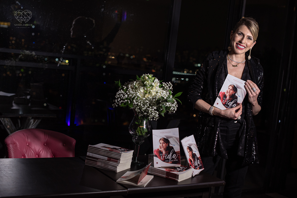 Lançamento da biografia da pianista Juliana DAgostini minha vida em uma nota fotos feitas pela fotografa premiada nayara andrade fotografia de santos litoral de sao paulo 