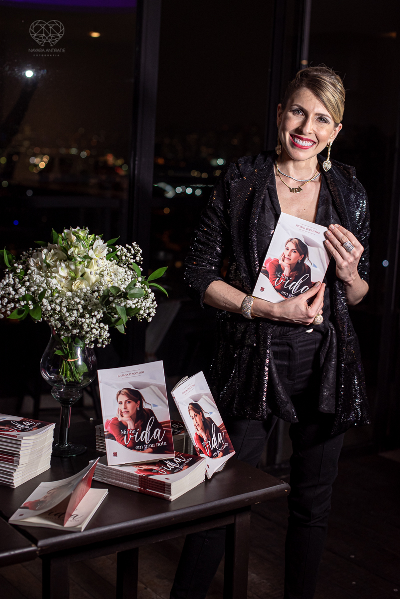 Lançamento da biografia da pianista Juliana DAgostini minha vida em uma nota fotos feitas pela fotografa premiada nayara andrade fotografia de santos litoral de sao paulo 