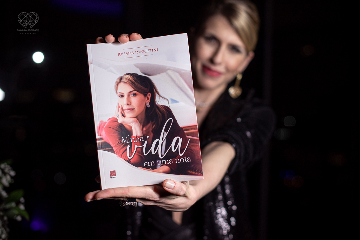 Lançamento da biografia da pianista Juliana DAgostini minha vida em uma nota fotos feitas pela fotografa premiada nayara andrade fotografia de santos litoral de sao paulo 