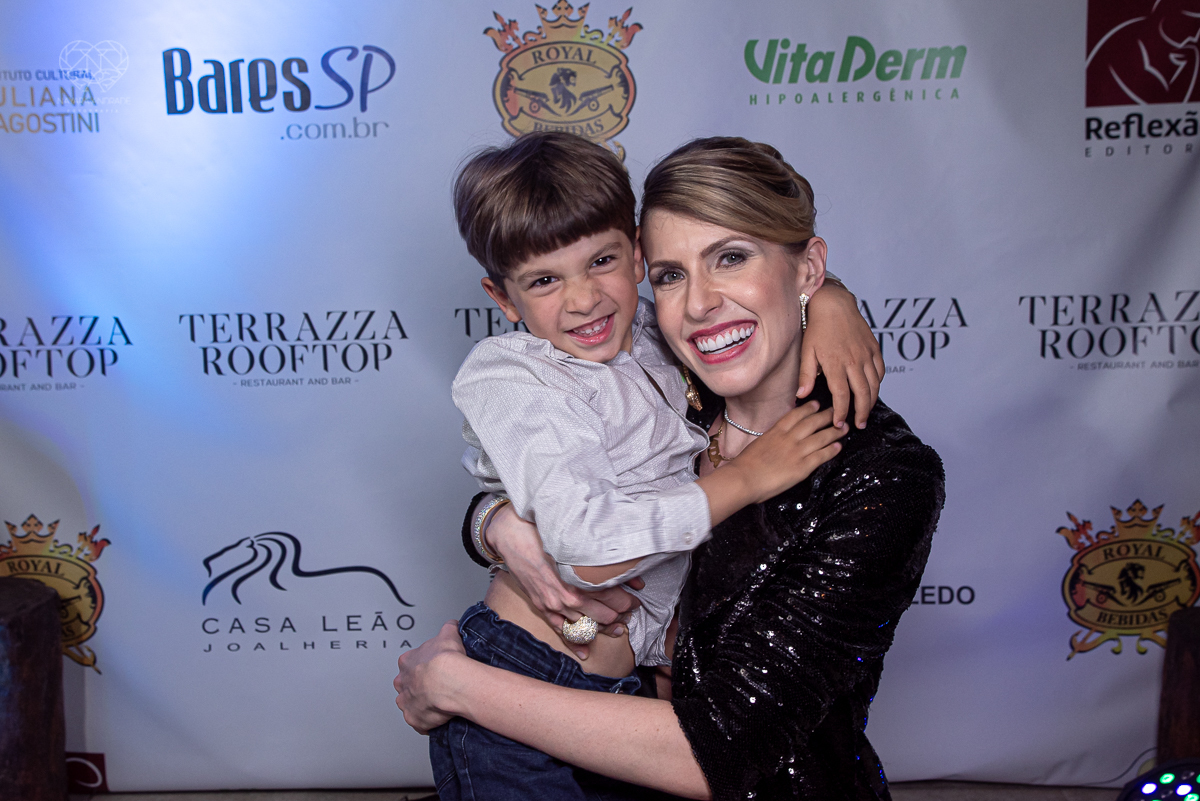 Lançamento da biografia da pianista Juliana DAgostini minha vida em uma nota fotos feitas pela fotografa premiada nayara andrade fotografia de santos litoral de sao paulo Fotos com a empresaria Lydia Sayeg