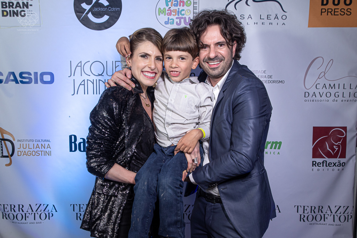 Lançamento da biografia da pianista Juliana DAgostini minha vida em uma nota fotos feitas pela fotografa premiada nayara andrade fotografia de santos litoral de sao paulo Fotos com a empresaria Lydia Sayeg