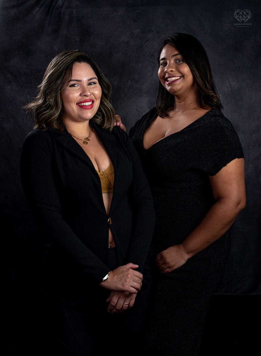 Fotos paras posicionamento de marca de empresa de salao de beleza cabelereiro e empreendedora feminina mulher Letycia Medeiros feitos pela fotografa premiada Nayara Andrade em Santos litoral de sao paulo fotos para empreendedores e posicionamento de marca