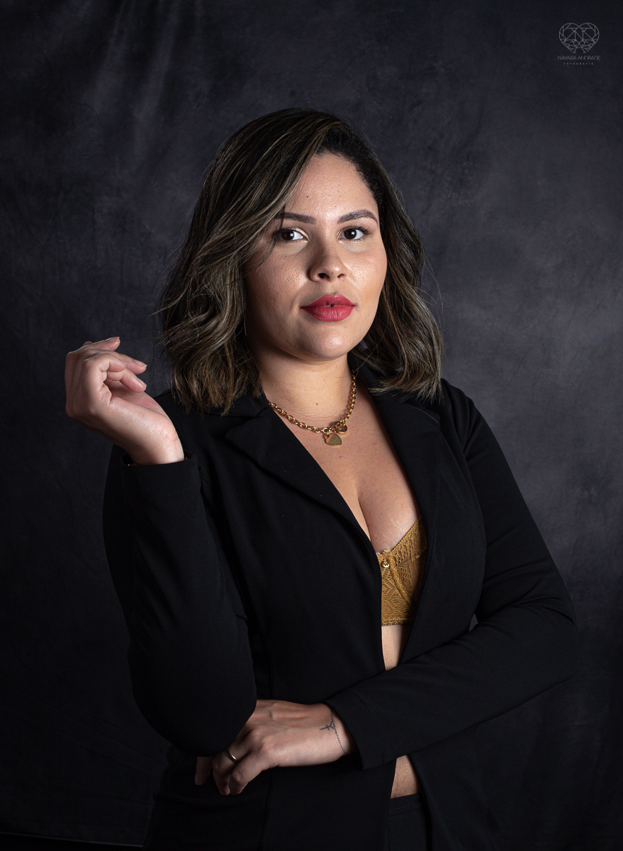 Fotos paras posicionamento de marca de empresa de salao de beleza cabelereiro e empreendedora feminina mulher Letycia Medeiros feitos pela fotografa premiada Nayara Andrade em Santos litoral de sao paulo fotos para empreendedores e posicionamento de marca