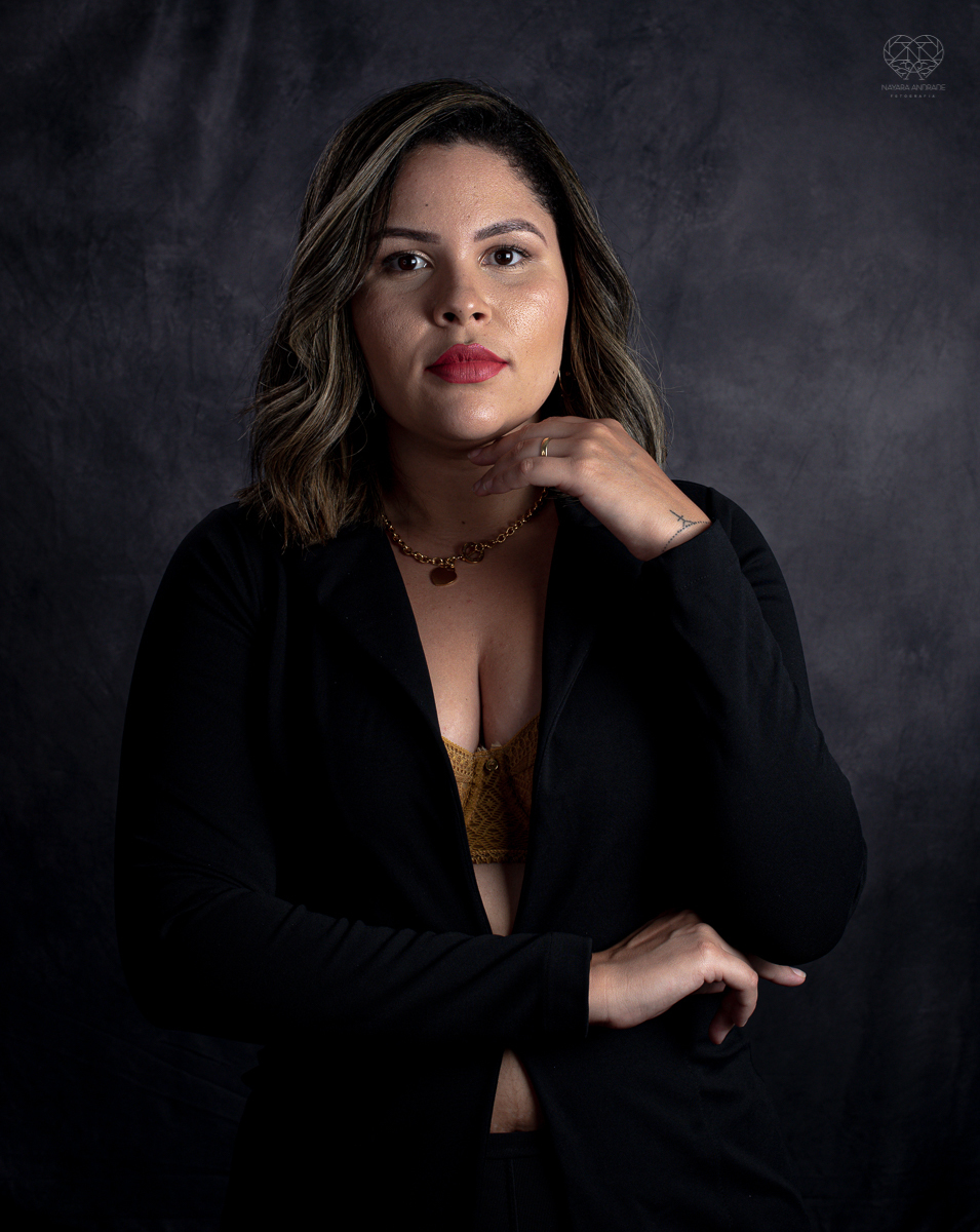 Fotos paras posicionamento de marca de empresa de salao de beleza cabelereiro e empreendedora feminina mulher Letycia Medeiros feitos pela fotografa premiada Nayara Andrade em Santos litoral de sao paulo fotos para empreendedores e posicionamento de marca