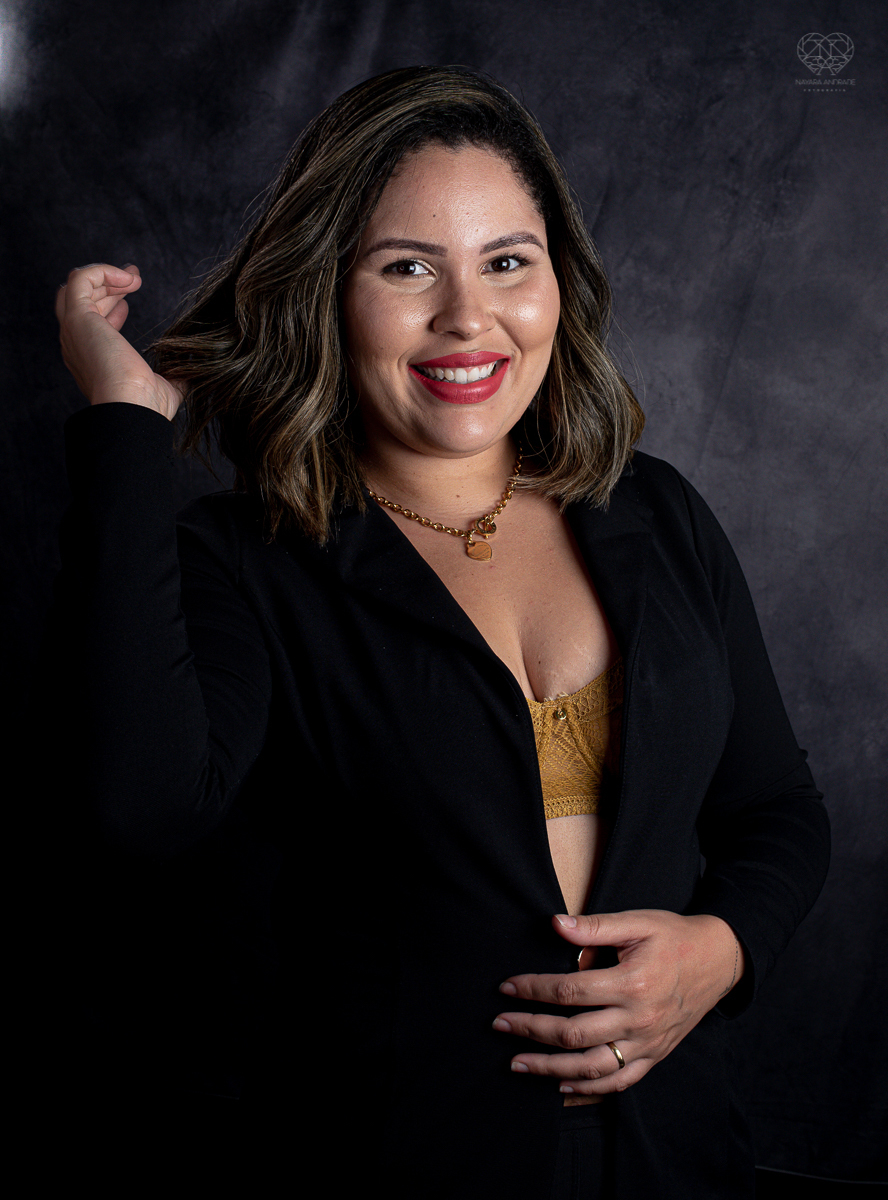 Fotos paras posicionamento de marca de empresa de salao de beleza cabelereiro e empreendedora feminina mulher Letycia Medeiros feitos pela fotografa premiada Nayara Andrade em Santos litoral de sao paulo fotos para empreendedores e posicionamento de marca