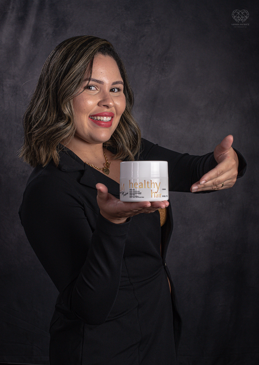 Fotos paras posicionamento de marca de empresa de salao de beleza cabelereiro e empreendedora feminina mulher Letycia Medeiros feitos pela fotografa premiada Nayara Andrade em Santos litoral de sao paulo fotos para empreendedores e posicionamento de marca