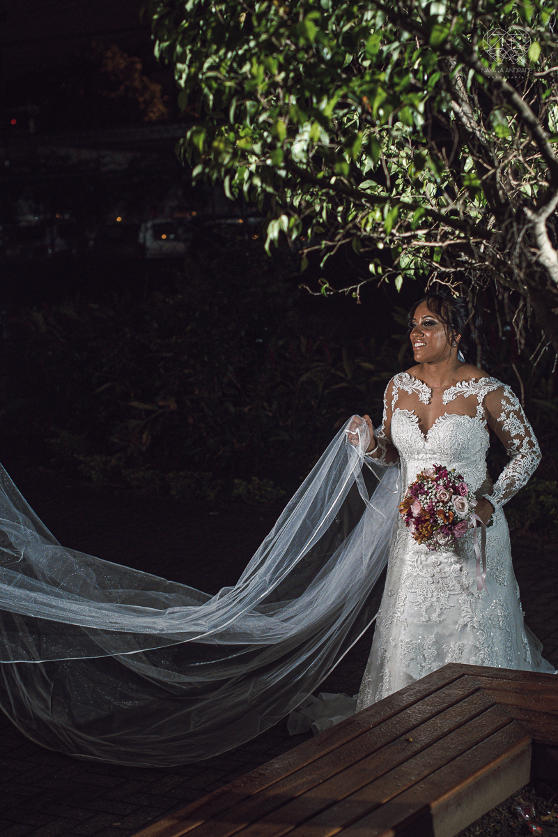 casamento em santos fotografado pela fotografa premiada nayara andrade casamento classico fotos do making of da noiva cabelo e penteado fotos artisticas