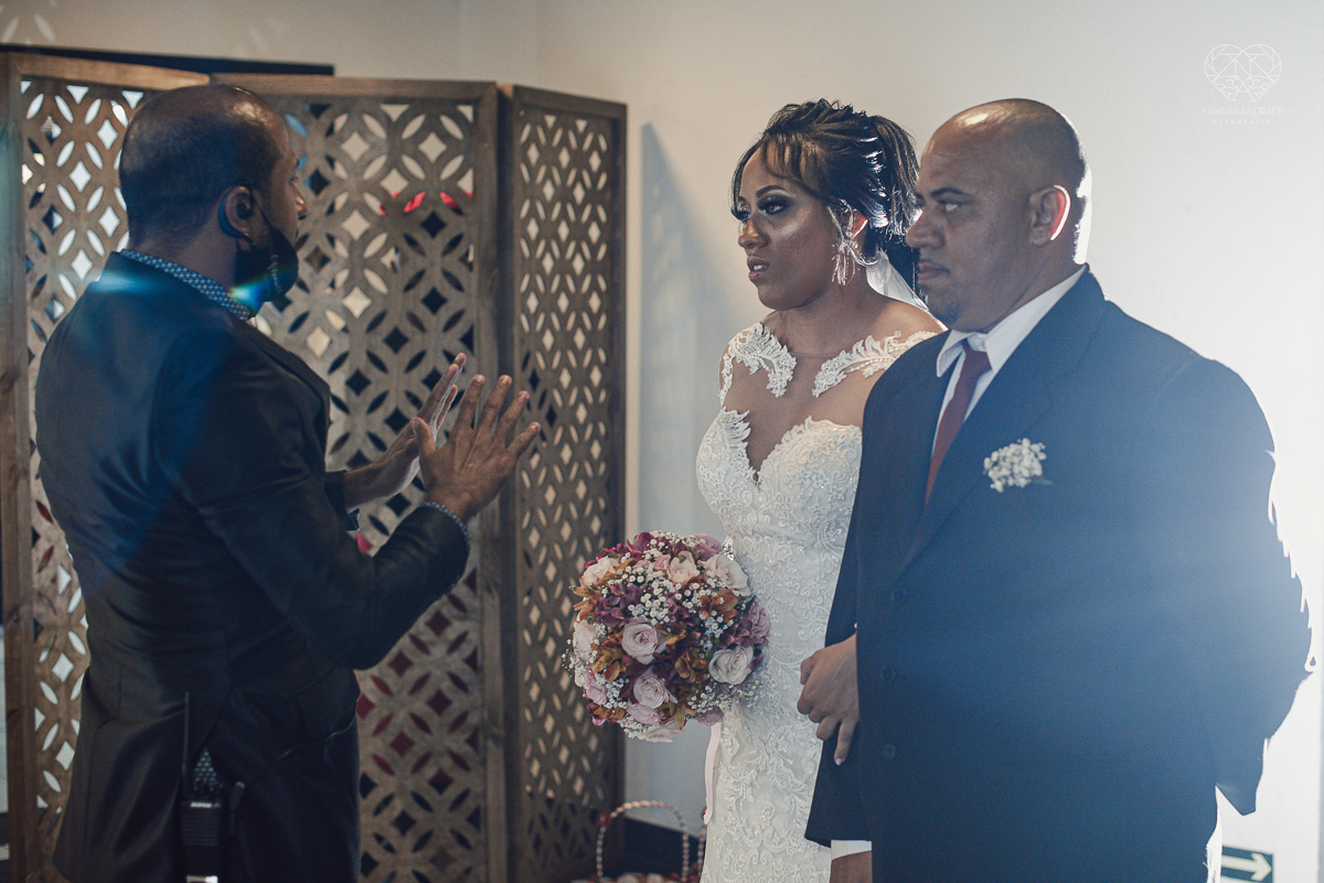 Fotografia de casamento no centro de santos realizado pela fotografa premiada nayara andrade casamento classico no centro de santos na docks santos 