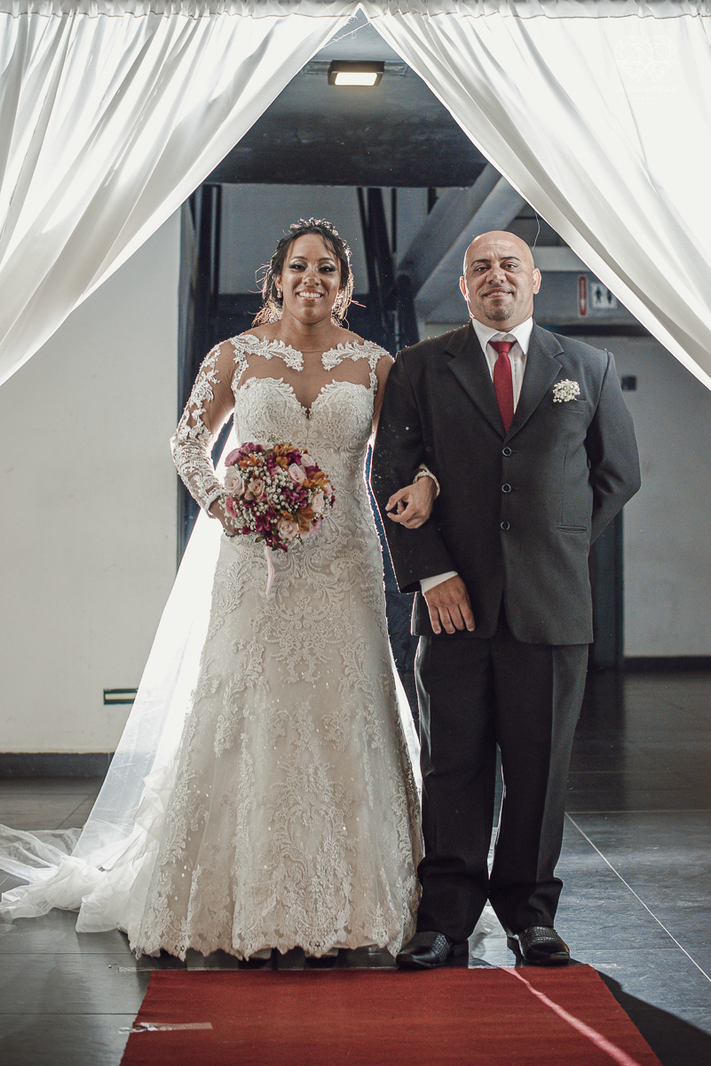 Fotografia de casamento no centro de santos realizado pela fotografa premiada nayara andrade casamento classico no centro de santos na docks santos 