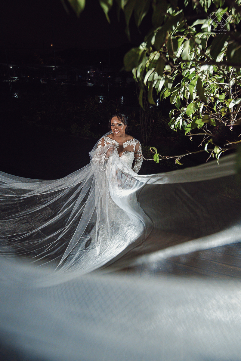 casamento em santos fotografado pela fotografa premiada nayara andrade casamento classico fotos do making of da noiva cabelo e penteado fotos artisticas