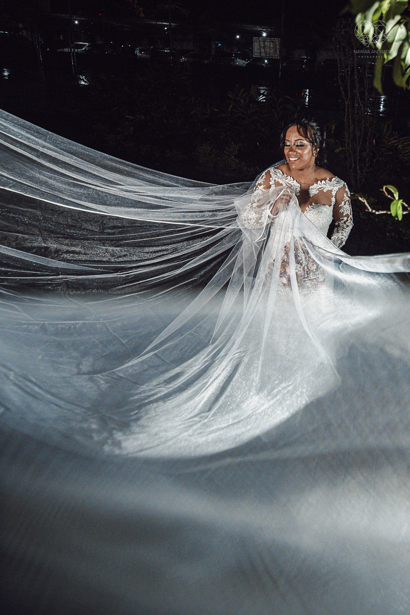 casamento em santos fotografado pela fotografa premiada nayara andrade casamento classico fotos do making of da noiva cabelo e penteado fotos artisticas