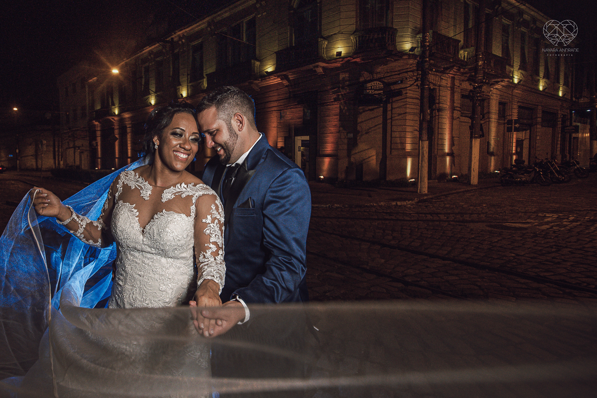 FOtos externas no centro de santos fotos romanticas e artisticas Fotografia de casamento no centro de santos realizado pela fotografa premiada nayara andrade casamento classico no centro de santos na docks santos 