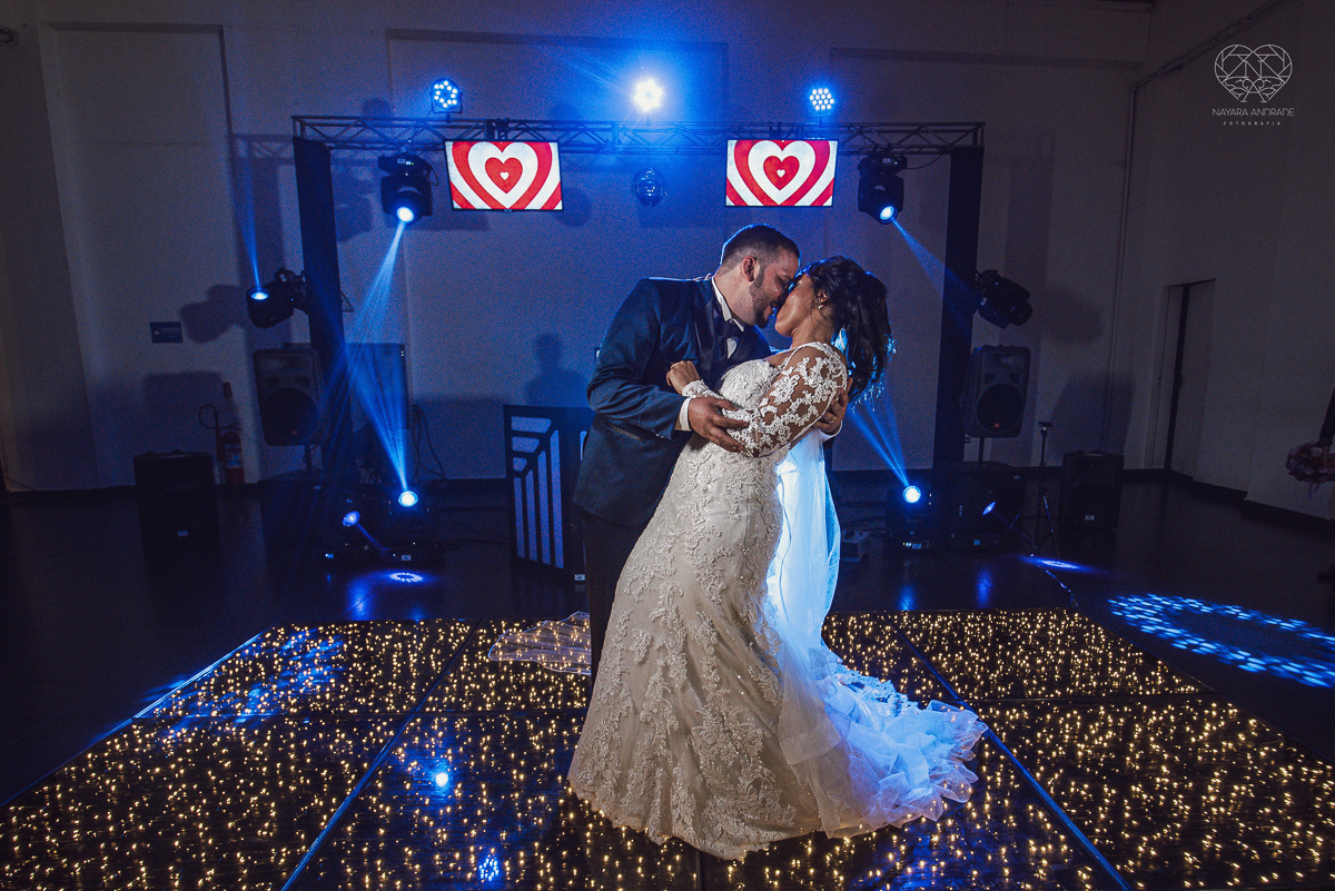  FOtos externas no centro de santos fotos romanticas e artisticas Fotografia de casamento no centro de santos realizado pela fotografa premiada nayara andrade casamento classico no centro de santos na docks santos 