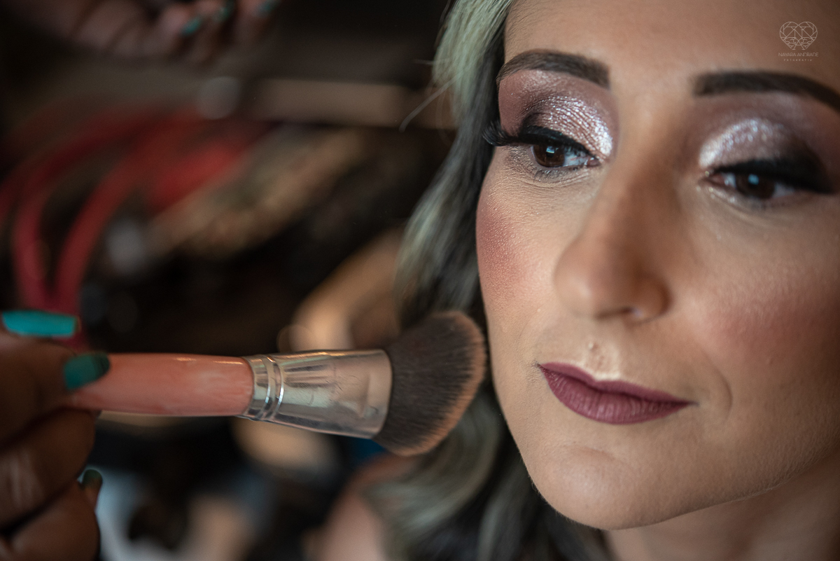 intimate wedding mini wedding feito em casa na cidade de santos fotografado pela fotografa premiada internacionalmente Nayara Andrade fotografia making of de noiva e noivo e jantar na casa da familia