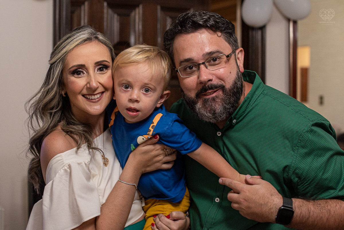 intimate wedding mini wedding feito em casa na cidade de santos fotografado pela fotografa premiada internacionalmente Nayara Andrade fotografia making of de noiva e noivo e jantar na casa da familia